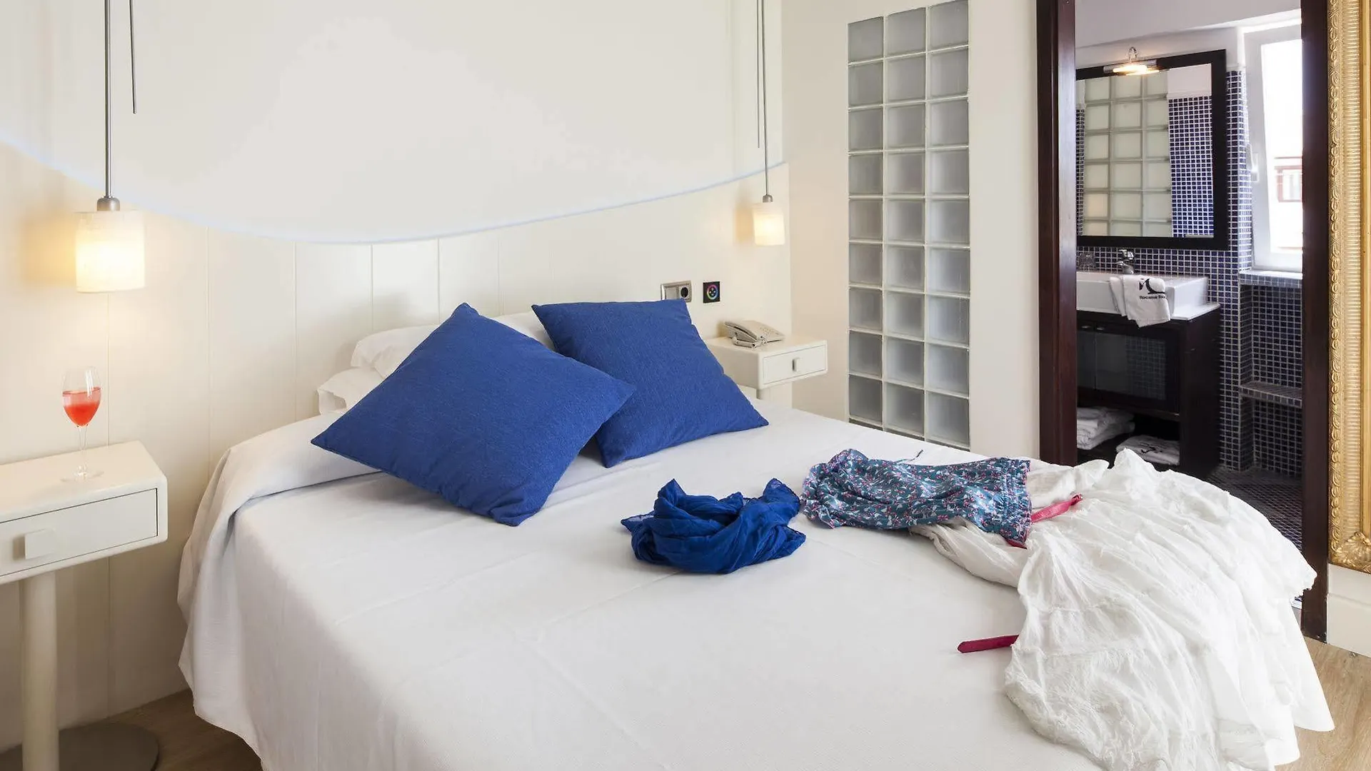 Mikasa Ibiza Boutique Hotel Adults Only 2*, Ibiza Town