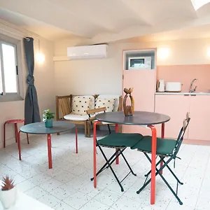 Apart-hotel Smartr Ramblas Barcelona