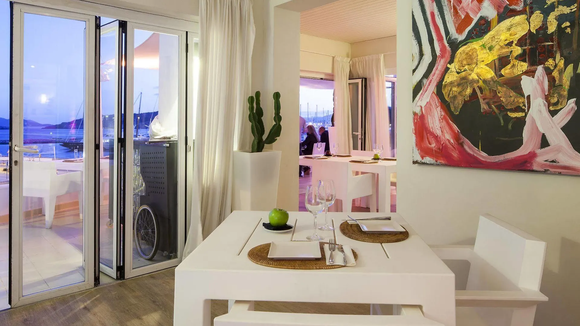 Mikasa Ibiza Boutique Hotel Adults Only 2*, Ibiza Town